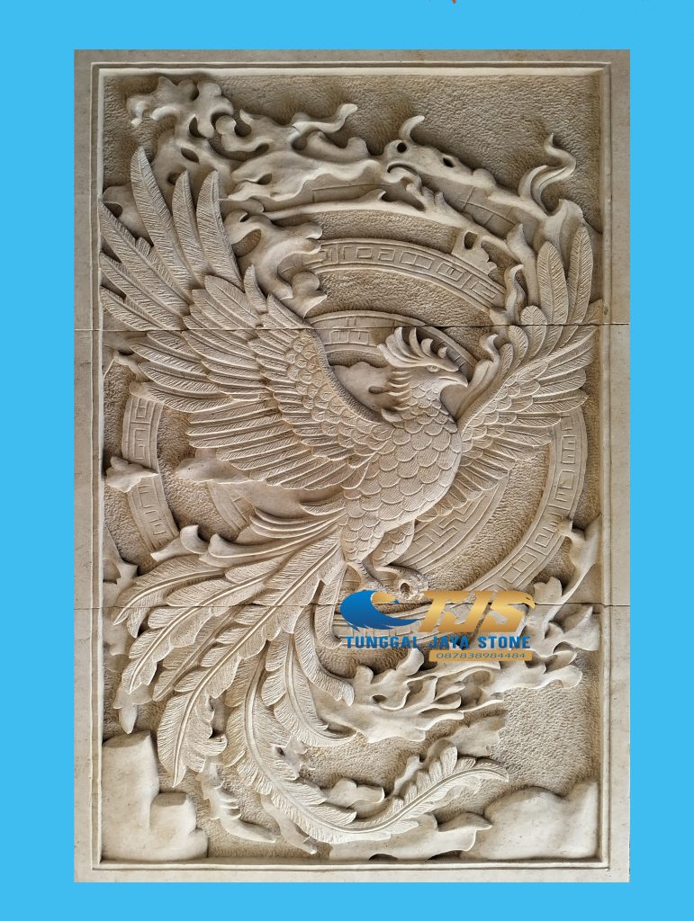 ukiran relief burung finik